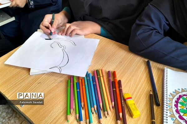 برپایی نمایشگاه آثار خوشنویسی دانش‌آموزان از القاب حضرت محمد(ص)