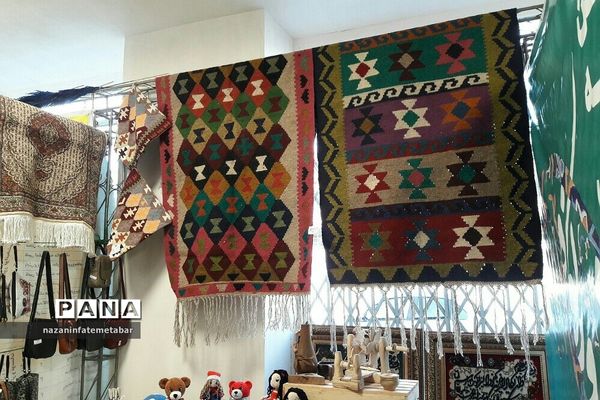 نمایشگاه توانمندی‌ها و دست‌آوردهای فرهنگی شهرستان فیروزکوه