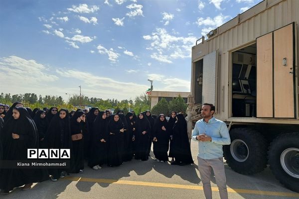 نمایشگاه دستاوردها و راهیان پیشرفت نیروی هوافضای سپاه در مشهد