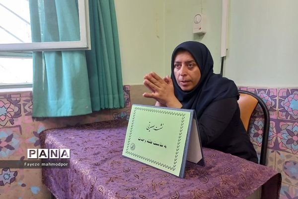 برگزاری نشست بصیرتی ویژه هفته وحدت در دبیرستان آزاده رودهن