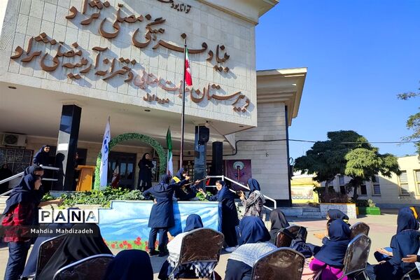 برگزاری جشن هفته وحدت و میلاد با سعادت حضرت محمد و امام جعفر صادق در دبیرستان آرمینه مصلی نژاد