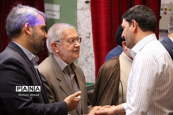 آیین تکریم و معارفه مدیر آموزش و پرورش ناحیه یک شهرری