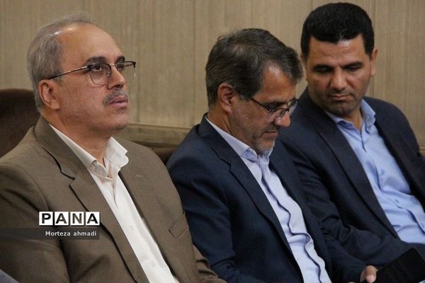 آیین تکریم و معارفه مدیر آموزش و پرورش ناحیه یک شهرری