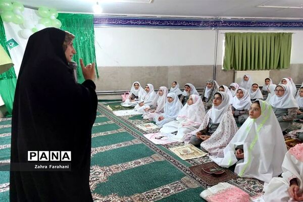 جشن نماز دانش‌آموزان آموزشگاه الله‌اکبر اسلامشهر