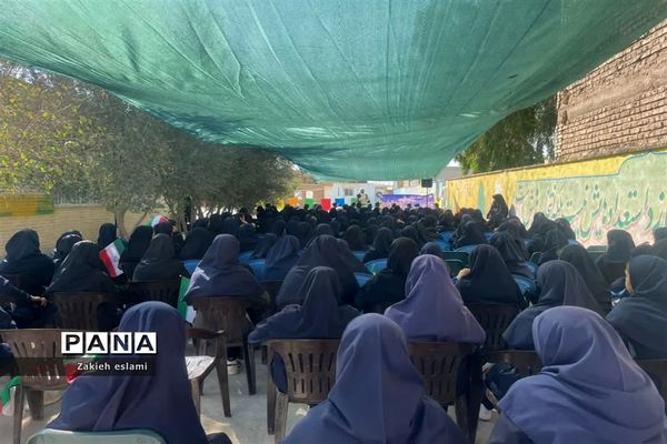 دبیرستان سمیه میزبان جشن عاطفه‌ها در شهرستان خاتم