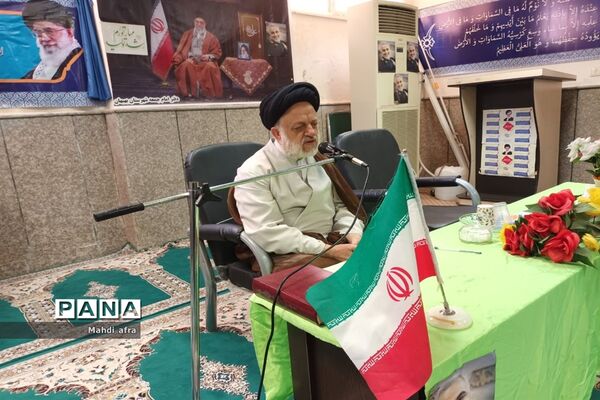 نشست جهاد تبیین مدیران مدارس غیر دولتی با امام جمعه بهبهان