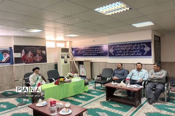 نشست جهاد تبیین مدیران مدارس غیر دولتی با امام جمعه بهبهان