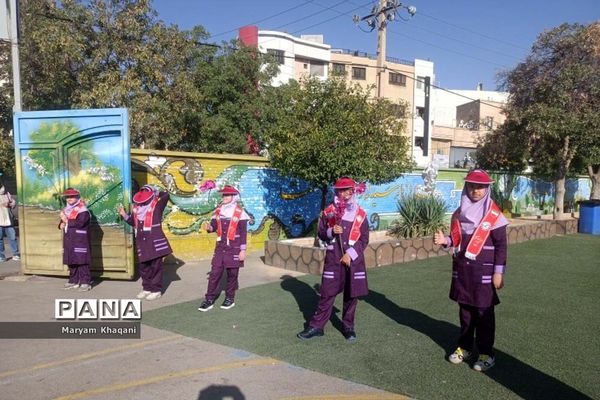 جشن عاطفه‌ها در دبستان پوشینه بافت ایران ناحیه ۳ شیراز