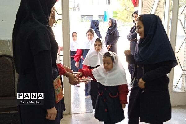 جشن هفته وحدت در دبستان دخترانه سما ۲ رودهن