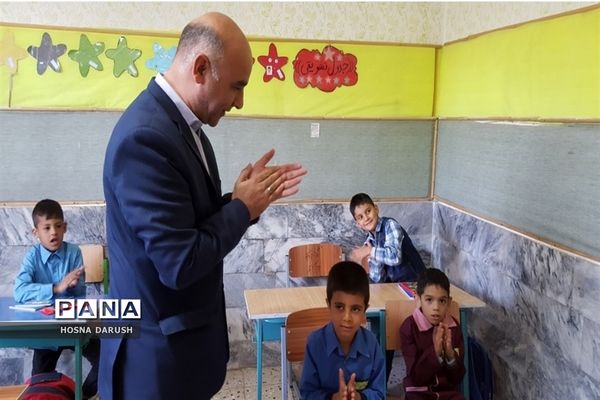 بازدید رئیس اداره آموزش و پرورش استثنایی از دبستان کامران مولوی