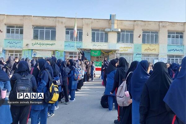 جشن هفته وحدت در دبیرستان دخترانه شاهد فیض ناحیه ۳ شیراز