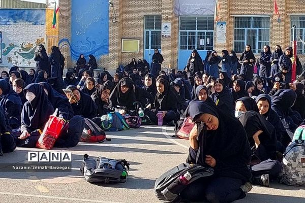 جشن هفته وحدت در دبیرستان دخترانه شاهد فیض ناحیه ۳ شیراز