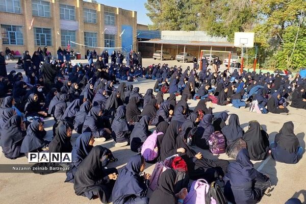 جشن هفته وحدت در دبیرستان دخترانه شاهد فیض ناحیه ۳ شیراز
