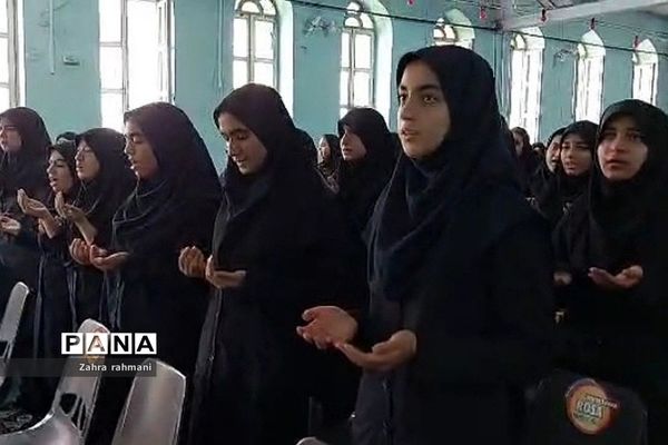 مراسم ولادت پیامبر(ص) در دبیرستان دخترانه حجاب ناحیه‌ یک شهرری