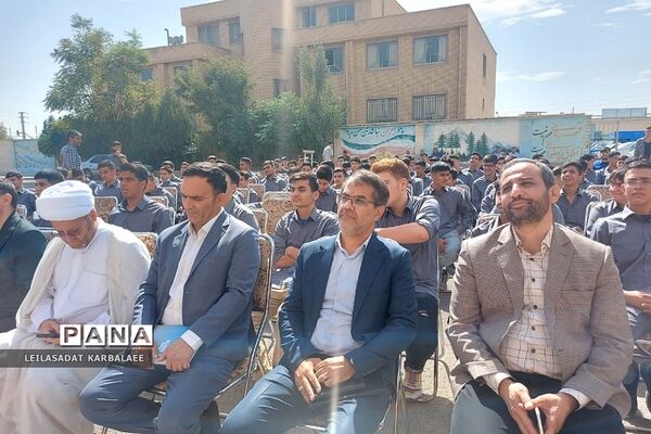 جشن میلاد حضرت محمد(ص) و امام جعفر صادق(ع) در دبیرستان نورالهدی کهریزک