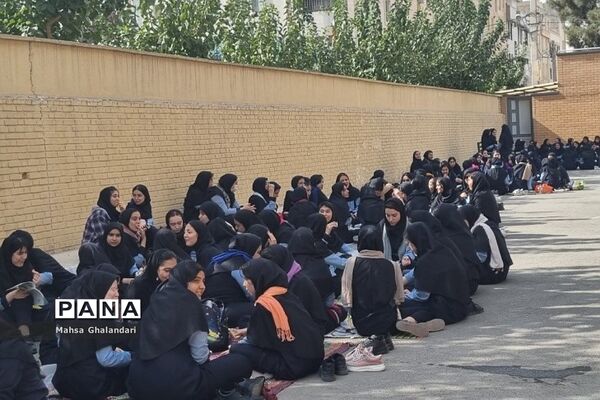 برگزاری مسابقه طناب‌کشی به‌مناسبت هفته وحدت‌