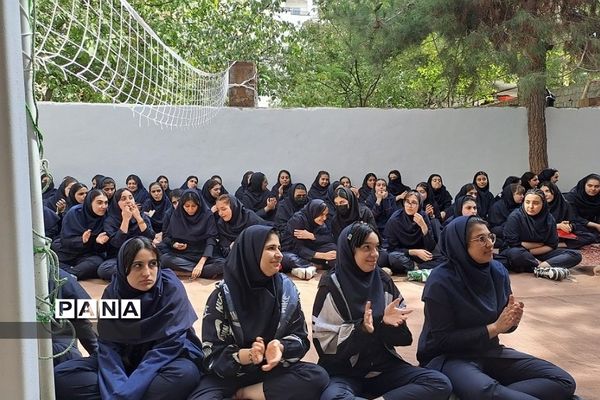 جشن هفته وحدت در مدارس دخترانه رودهن