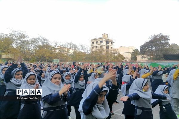 جشن میلاد پیامبر(ص) در دبستان کوثر