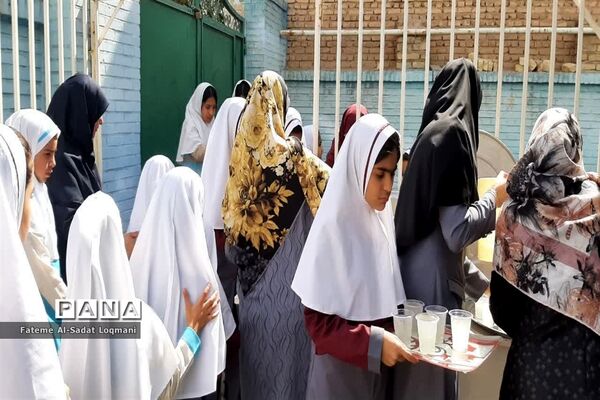 جشن میلاد حضرت رسول(ص) و امام صادق(ع) دبستان دخترانه سیدالشهدا(ع)