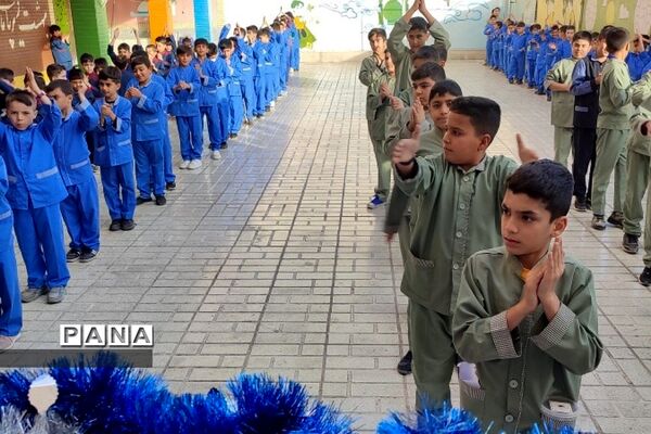 جشن هفته وحدت در مدارس رودهن