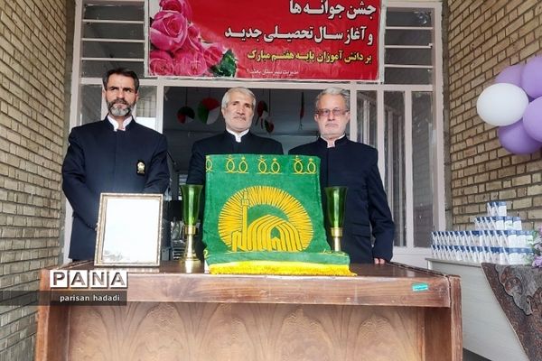 مراسم جشن میلاد حضرت محمد مصطفی (ص) و امام جعفر صادق (ع) در مدرسه بعثت۲