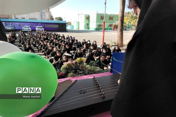 گرامیداشت ولادت پیامبر اکرم (ص) و امام جعفر صادق (ع)  در دبیرستان نمونه دولتی اندیشه شهرستان کاشمر