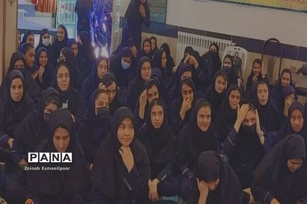 جشن ولادت پیامبر اکرم(ص) و امام جعفر صادق (ع) در دبیرستان حضرت مریم شهرستان کاشمر