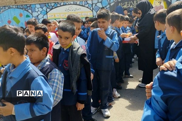 جشن میلاد پیامبر در مدارس رودهن