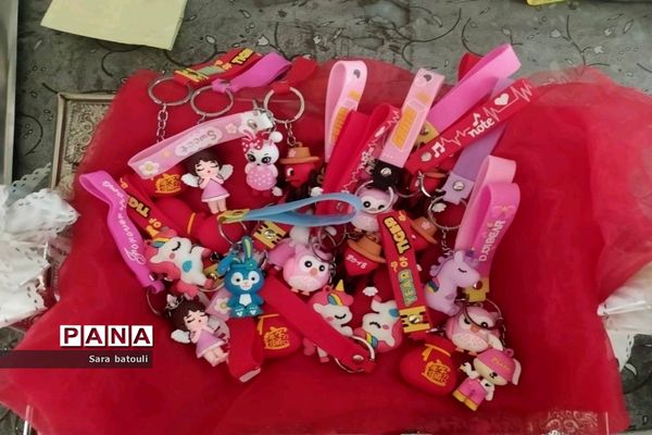 برگزاری جشن میلاد دو ستاره نورانی در دبیرستان مدنی منطقه ۱۸