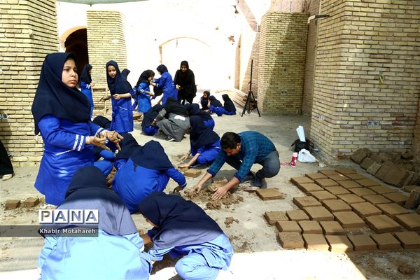 برگزاری جشنواره خشت و مهر در اردکان