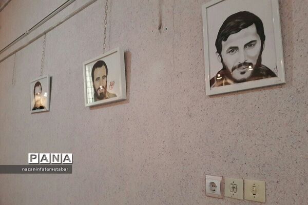 نمایشگاه هنرهای تجسمی هنرمندان شهرستان فیروزکوه به‌مناسبت هفته فرهنگی