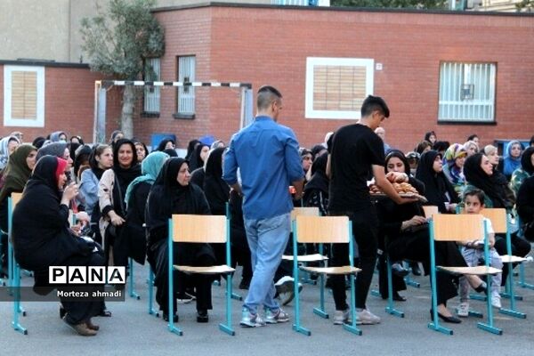 برگزاری جلسه اولیا و مربیان در دبیرستان آل یاسین شهرری
