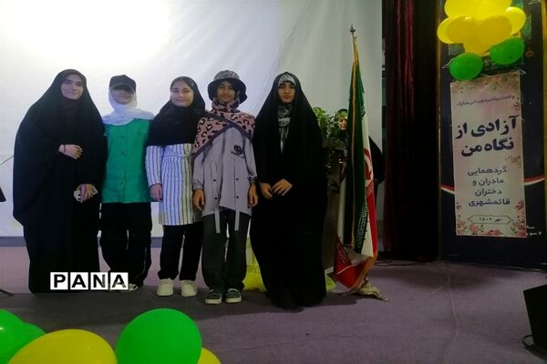 جشن میلاد با سعادت پیامبر اکرم (ص) و امام جعفر صادق (ع) در قائمشهر