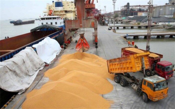 تخلیه‌ و بارگیری ۱۱۲ میلیون تن کالا در بنادر ایران 