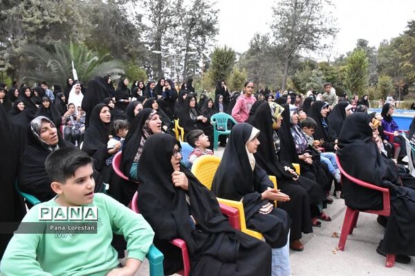 جشن بزرگ وحدت و چلچراغ آیه‌ها در پارک مرحوم دلیجانی کوهدشت