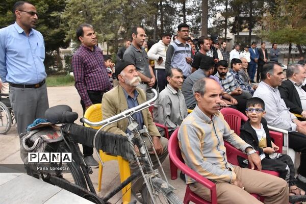 جشن بزرگ وحدت و چلچراغ آیه‌ها در پارک مرحوم دلیجانی کوهدشت