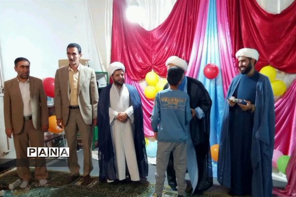 جشن هفته وحدت در مسجد صاحب‌الزمان (عج) محله حیدرخانی شهرکوهنانی‌