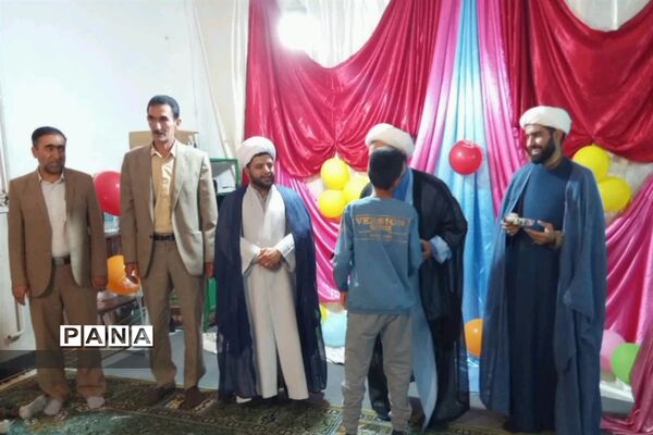 جشن هفته وحدت در مسجد صاحب‌الزمان (عج) محله حیدرخانی شهرکوهنانی‌