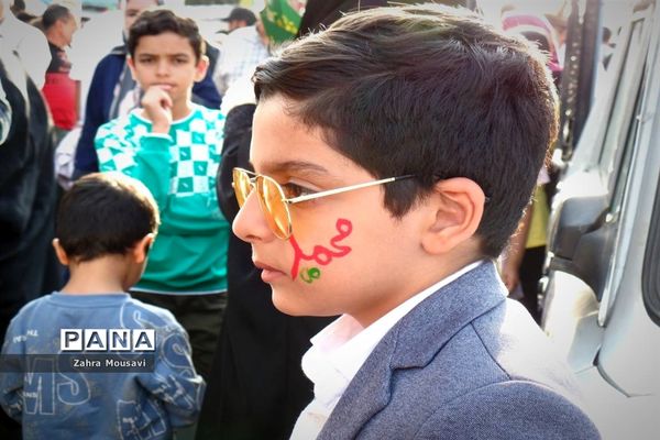 جشن بزرگ میلاد پیامبر اکرم (ص) در میدان ولیعصر