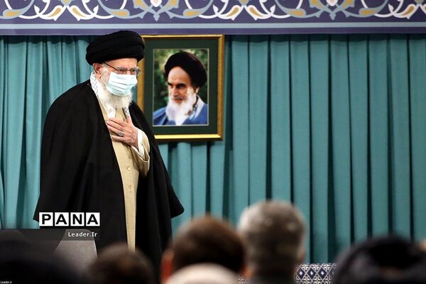 دیدار مسئولان نظام، سفرای کشور‌های اسلامی و میهمانان کنفرانس وحدت با مقام معظم رهبری