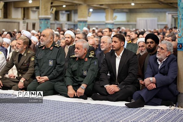 دیدار مسئولان نظام، سفرای کشور‌های اسلامی و میهمانان کنفرانس وحدت با مقام معظم رهبری