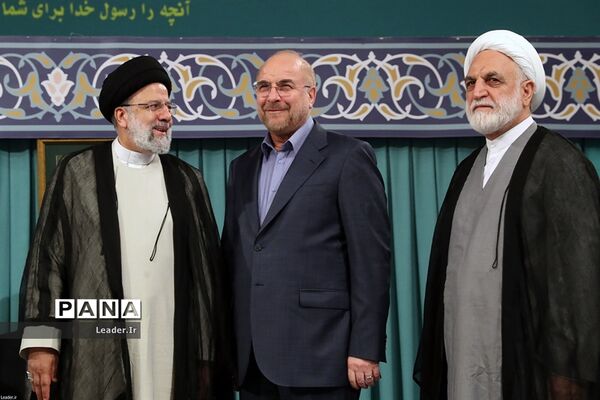 دیدار مسئولان نظام، سفرای کشور‌های اسلامی و میهمانان کنفرانس وحدت با مقام معظم رهبری