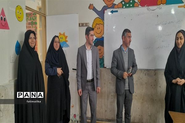 جلسه آموزشی خبرنویسی  ویژه دانش‌‌آموز‌خبرنگاران در شهرستان فیروزکوه