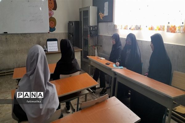 جلسه آموزشی خبرنویسی  ویژه دانش‌‌آموز‌خبرنگاران در شهرستان فیروزکوه