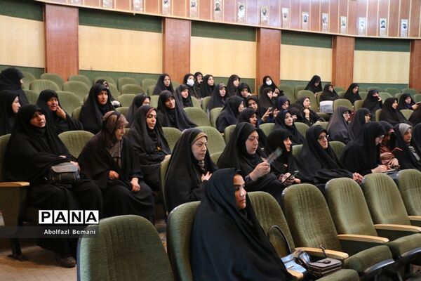 دوره آموزش تکمیلی «معلم راوی» در قم
