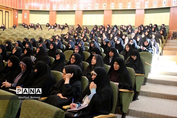 دوره آموزش تکمیلی «معلم راوی» در قم