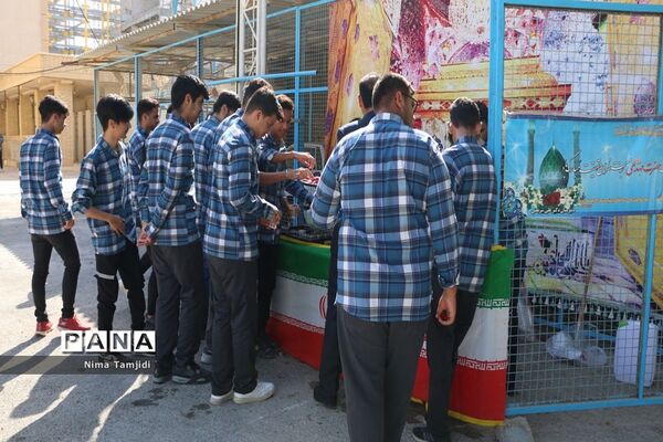 جشن میلاد حضرت نبی اکرم(ص) و امام جعفر صادق‌(ع) در دبیرستان شریعتی بوشهر