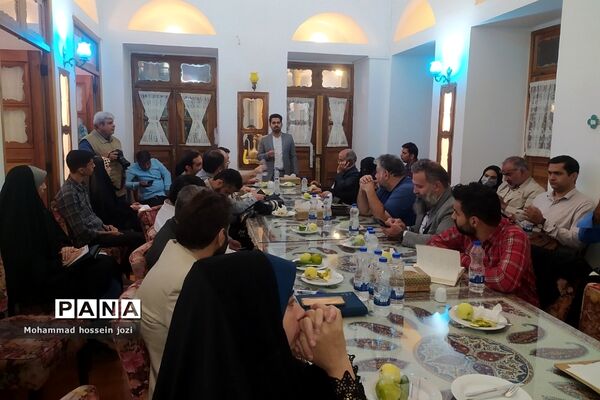 نشست خبری روز قم در خانه تاریخی یزدان پناه
