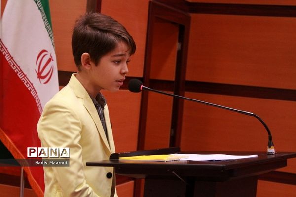 آیین تجلیل از برگزیدگان طرح‌های کارشناسی مشاوره و مراقبت در برابر آسیب‌های اجتماعی