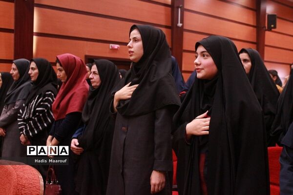 آیین تجلیل از برگزیدگان طرح‌های کارشناسی مشاوره و مراقبت در برابر آسیب‌های اجتماعی